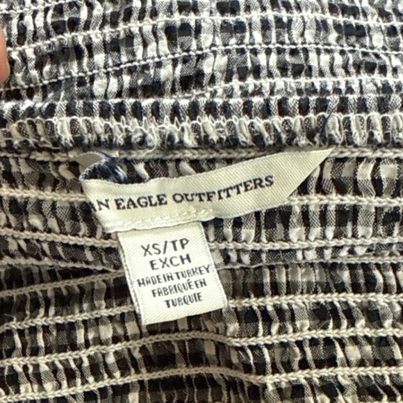 American Eagle Gingham Crop Top Tie Front Smocked Black White XS - Picture 3 of 3